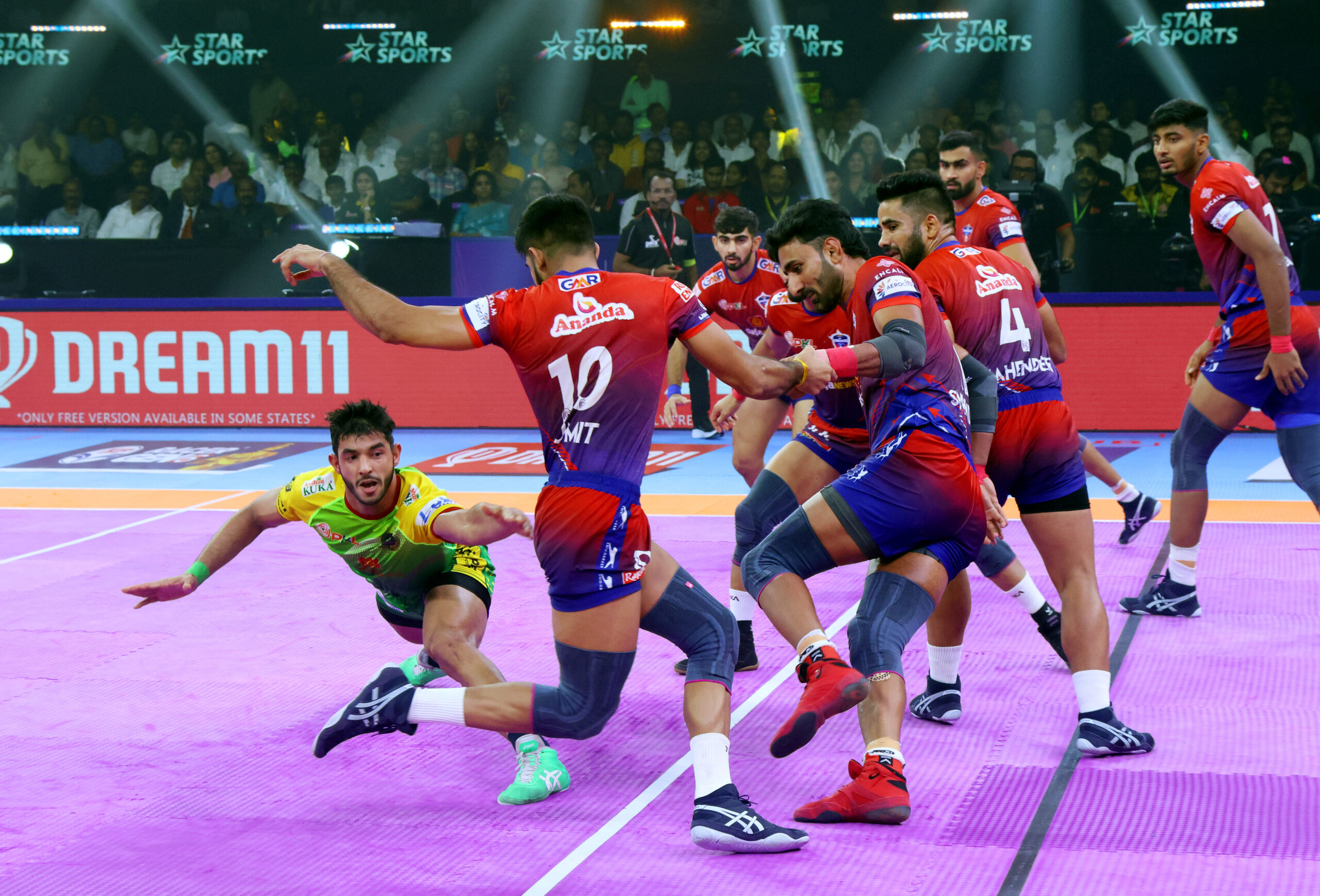 PKL-11: Patna Pirates' third win, beat UP Yoddhas 42-37